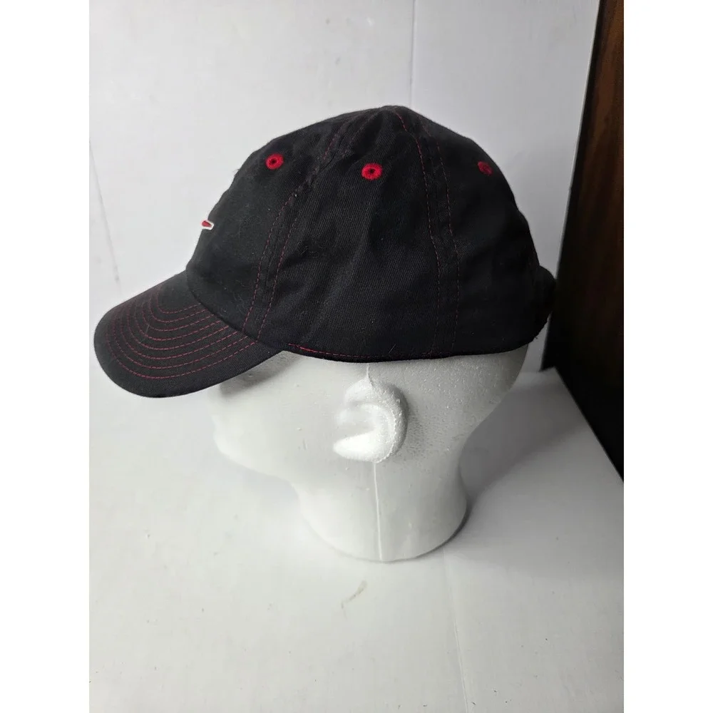 Nike Child Baseball‎ Cap Black Red Contrast Stitching Embroidered Swoosh Hat
